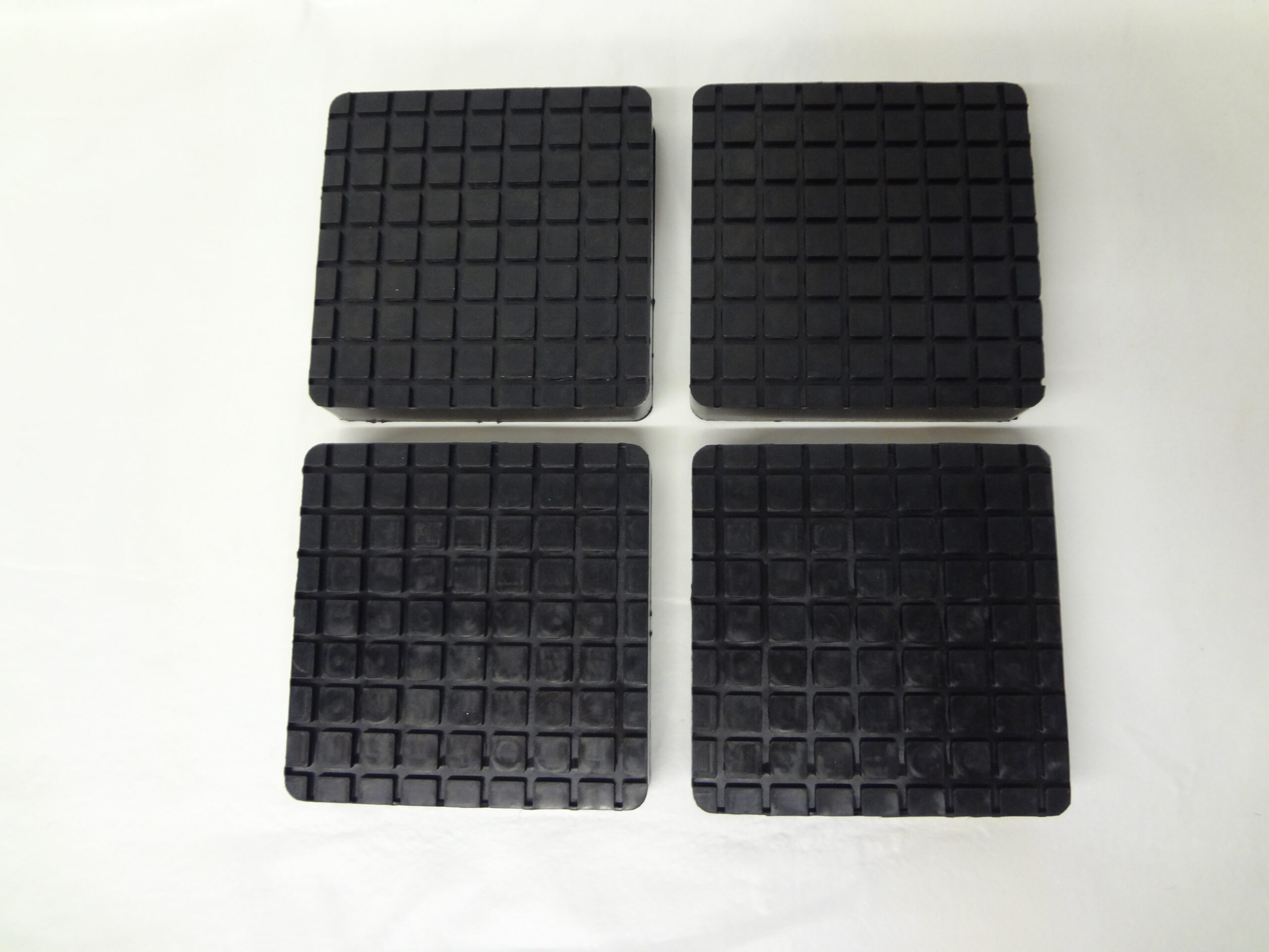 Rubber lift pad set DANNMAR 2 post square slip on style 17108189 set of 4