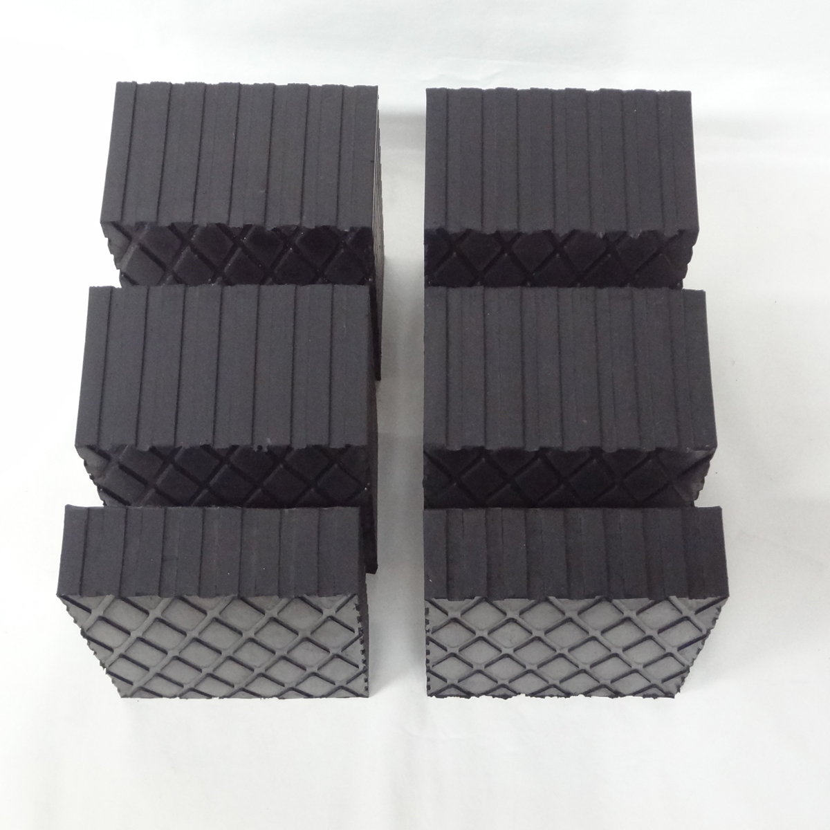 SET 4 Pcs Solid Rubber Lift Block Pad 5,5 x 4,4 x0,8 RUBBER SPACER MADE  ITALY