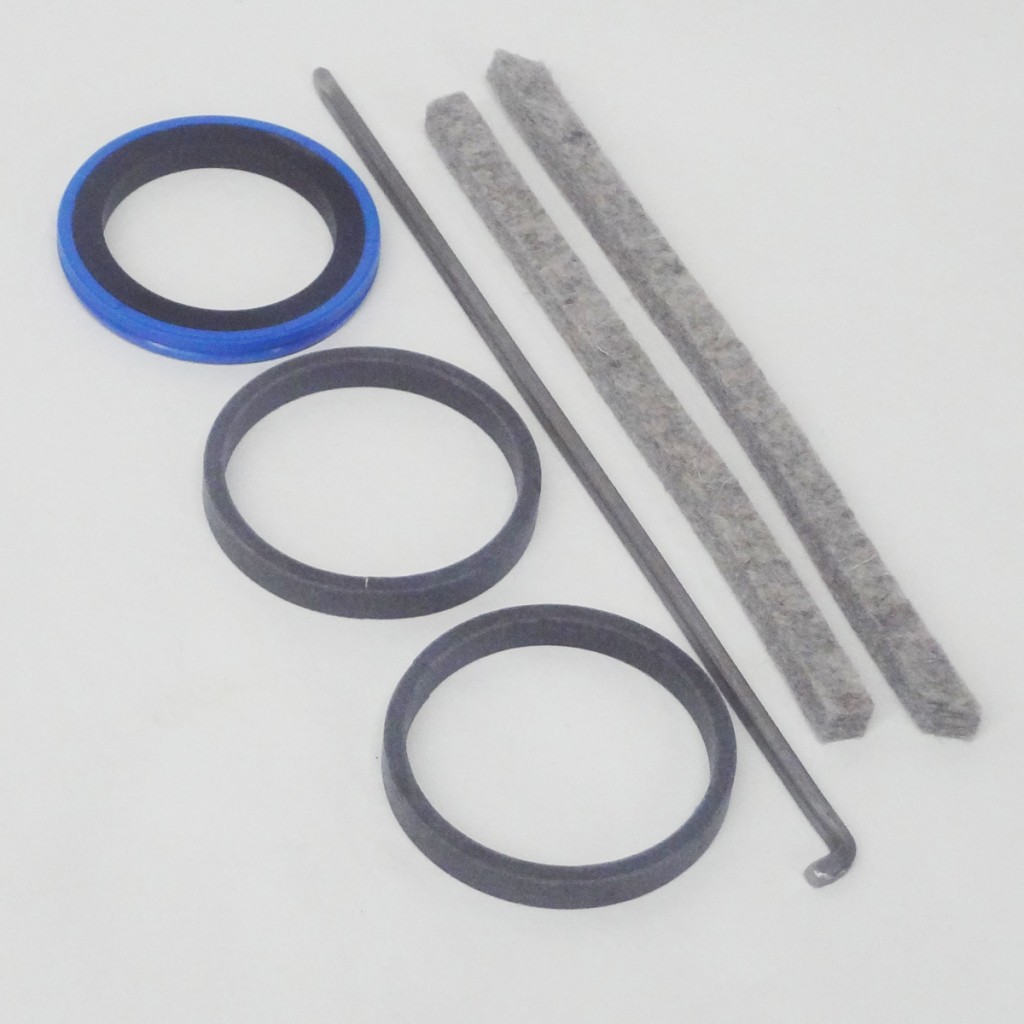 Challenger Lift cylinder seal kit / rebuild Kit Seals 11014